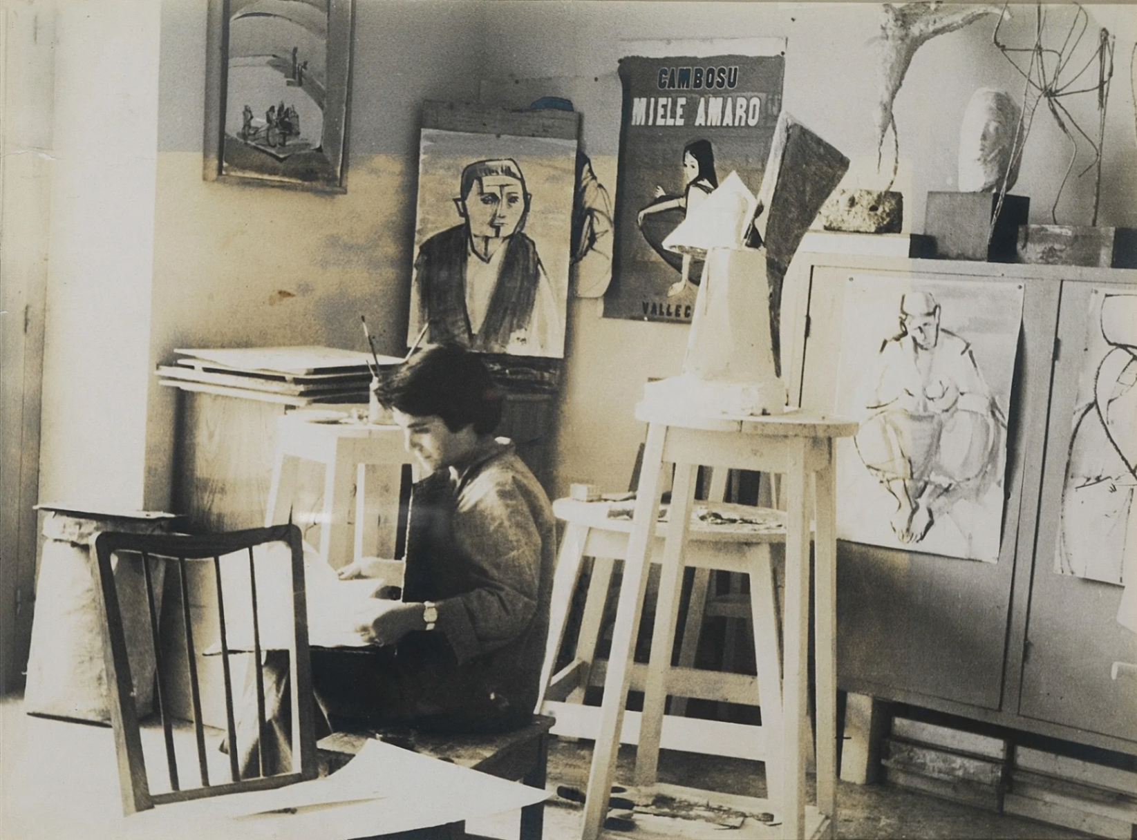 Maria Lai nel suo studio